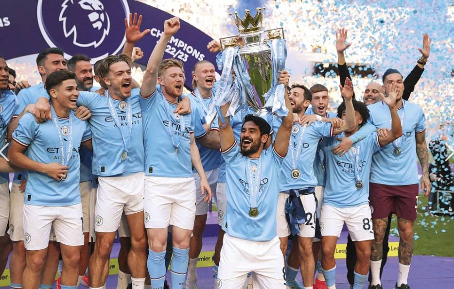 赛前欧冠焦点战，那不勒斯临场应变，压力陡增，纪律约束更严格的简单介绍