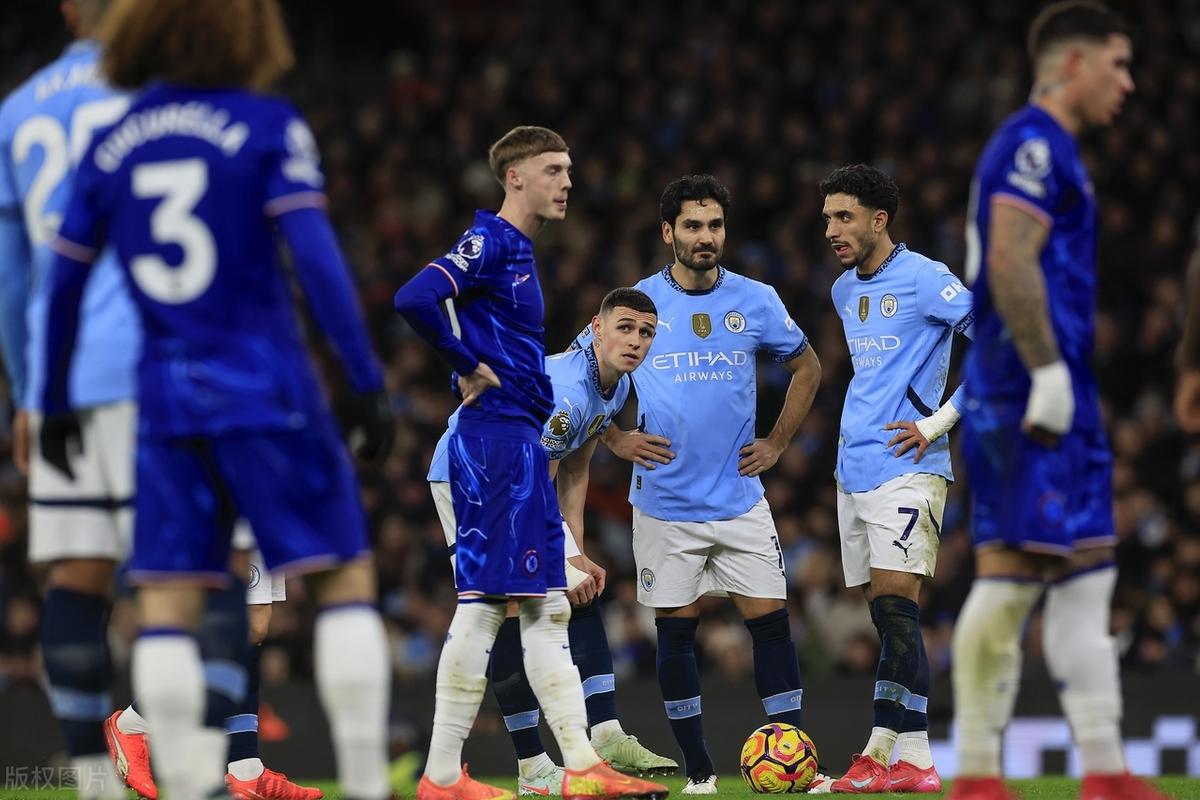 包含赛前西汉姆主帅复盘：英超节点到来，球迷炸锅，年轻球员得到机会的词条海星体育在线观看