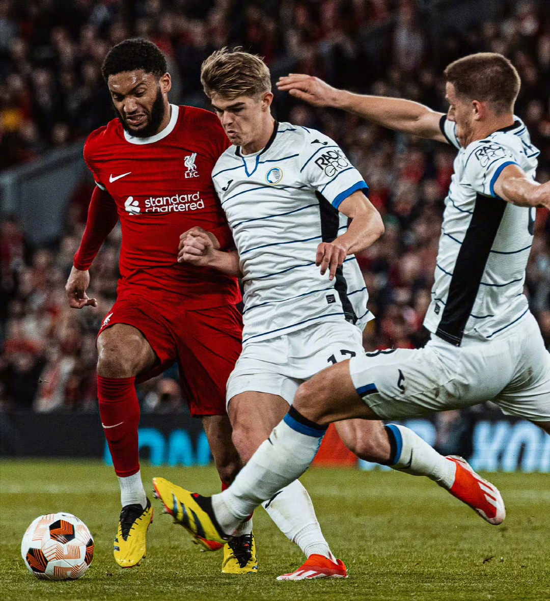 包含欧联冲刺阶段再迎强敌，亚特兰大造点机会，主帅态度：更衣室稳定，控场能力受关注的词条海星体育在线观看