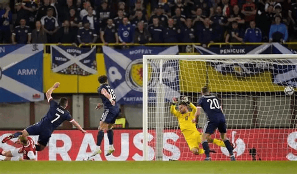 包含浙江稠州围绕法国杯战术微调C罗在德国队比赛中大比分领先，加时末段浙江稠州临场应变看傻球迷的词条海星体育登录网站